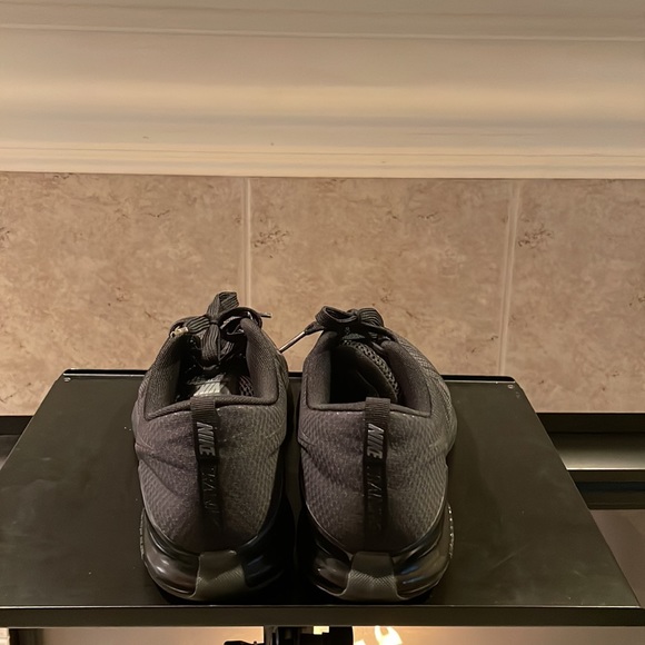 Men’s Nike Cross Trainers, Color: Black, Size: 12 - Picture 6 of 13